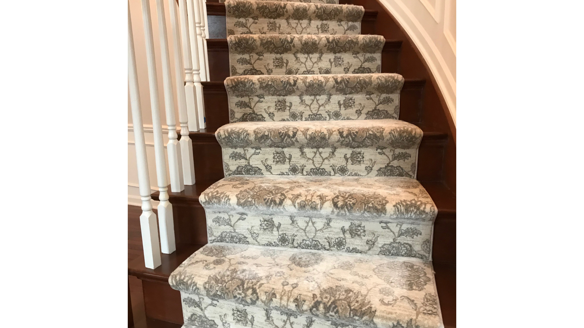 Residential stair runner in Wayne County MI